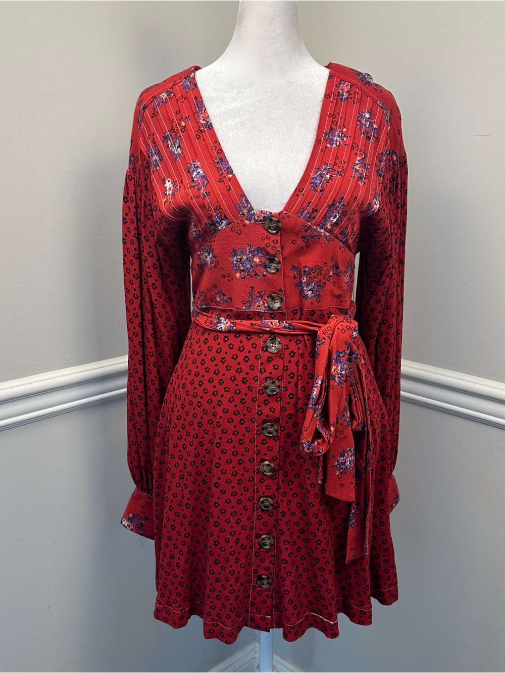 Free People Red Blue Floral Button-Front Long Sleeve Dress with Waist Tie XS